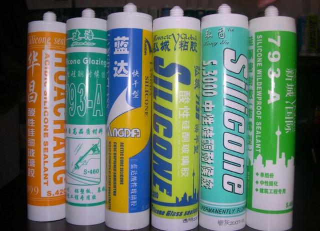 解密：玻璃膠有毒嗎？如何判斷玻璃膠質(zhì)量好壞？