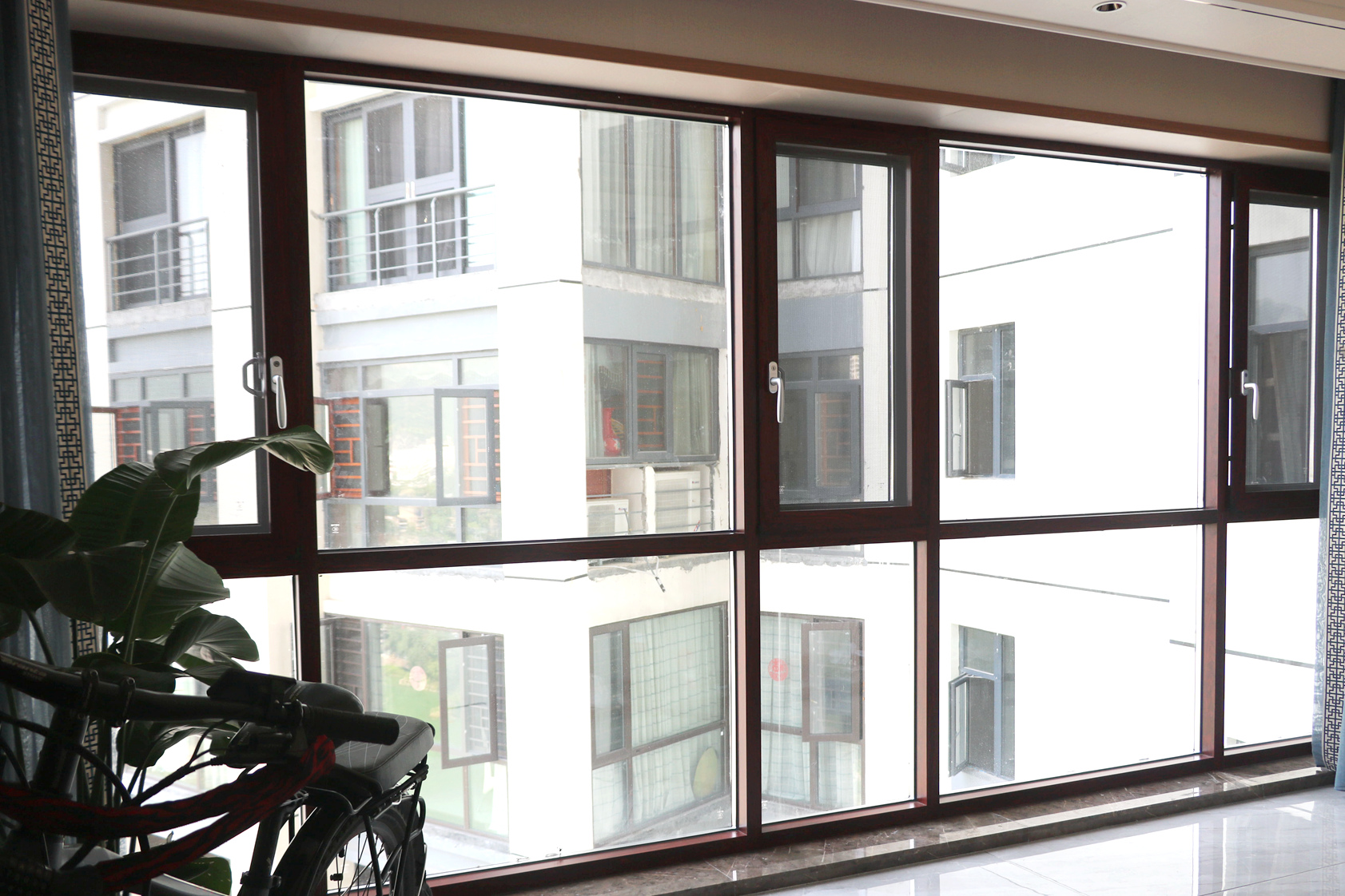 封陽(yáng)臺(tái)廠家 安裝封陽(yáng)臺(tái)需要注意的六件事